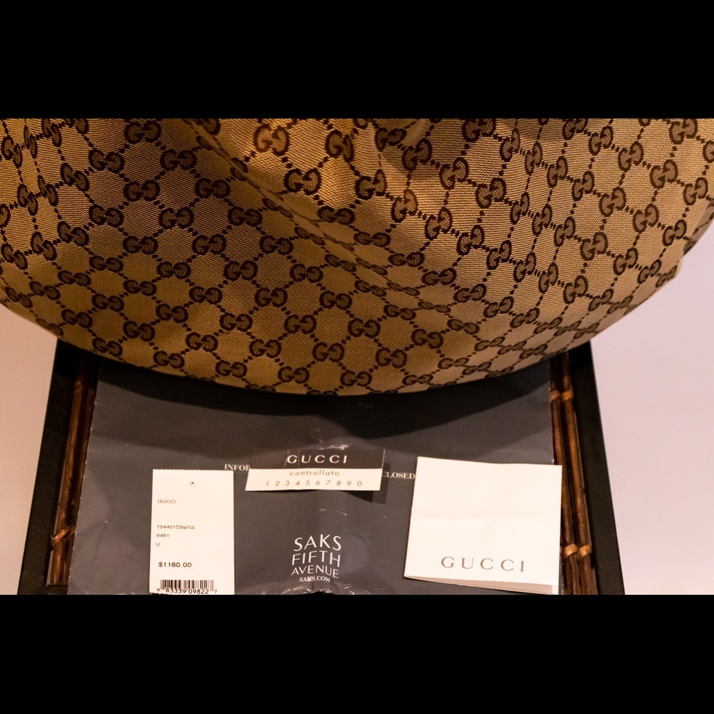 Gucci Studded Hobo handbag - Picture 5 of 6